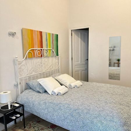 4 - Acogedora Habitacion Junto A Ruzafa Con Bano Privado Y Aire Acondicionado Valencia Exterior foto