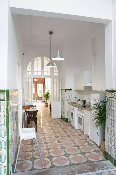 4 - Acogedora Habitacion Junto A Ruzafa Con Bano Privado Y Aire Acondicionado Valencia Exterior foto