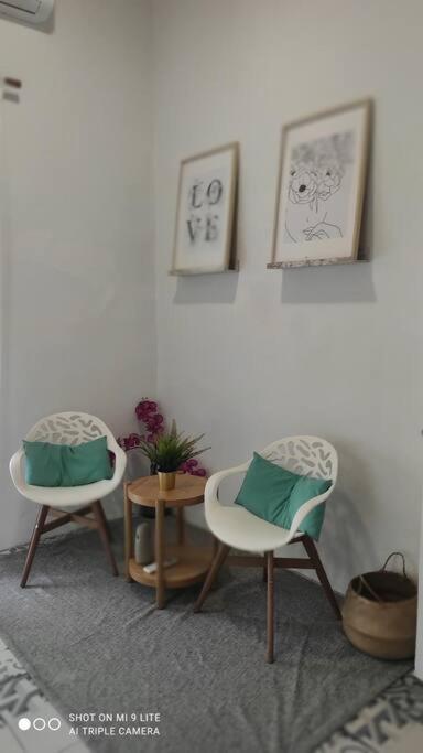 4 - Acogedora Habitacion Junto A Ruzafa Con Bano Privado Y Aire Acondicionado Valencia Exterior foto